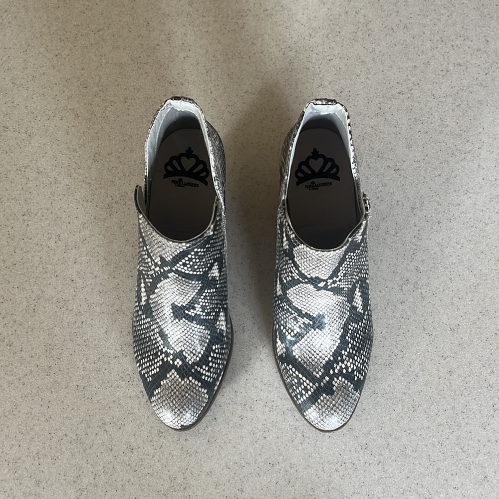 Fall Boots - Picture 2 of 4